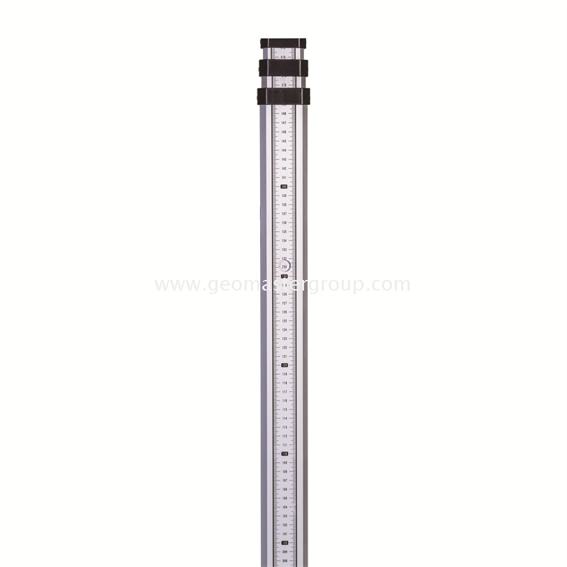 Round Leveling Staff