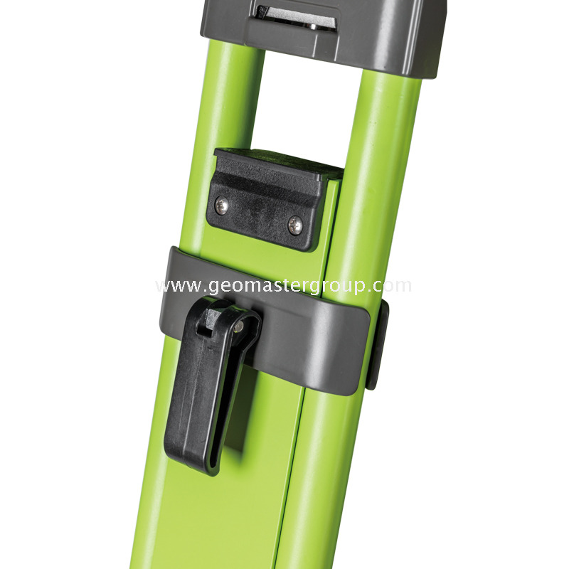 Wooden Tripod (Flat Head,Twist Lock,176cm)